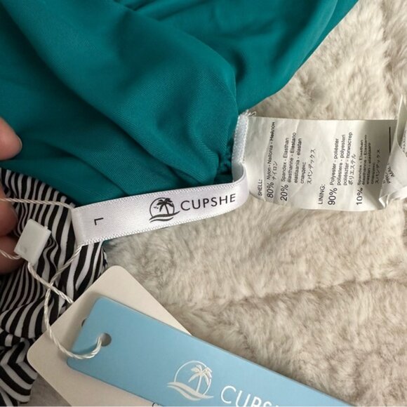 CUPSHE | Keeping You Accompanied Stripe One Piece Swimsuit | Size Large - Picture 6 of 12